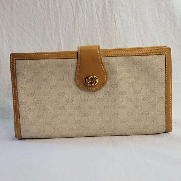 *SOLD ON ANOTHER PLATFORM* Vintage Gucci Micro GG Continental Leather Wallet - Picture 1 of 15